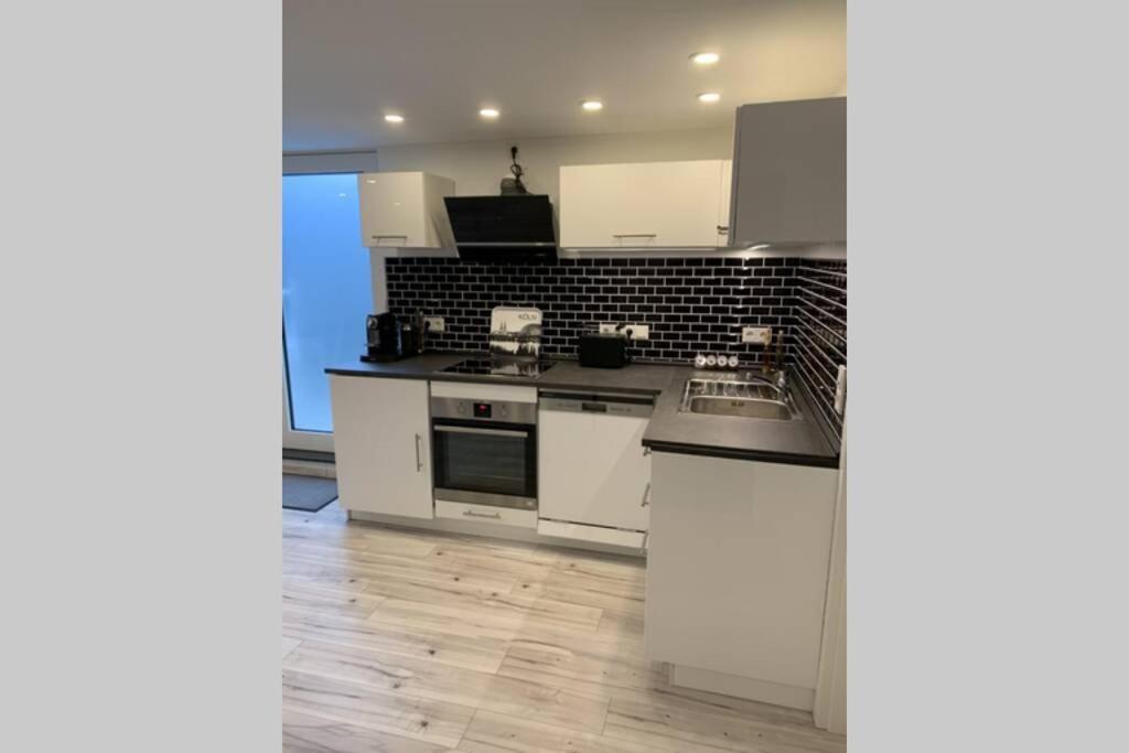 Modern Renovated Apartment Suited For Business Consultants - In Close Distance To Dt, Dhl And Un Campus - Reserved Parking Bonn Ngoại thất bức ảnh